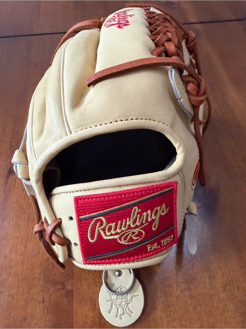 Rawlings Men’s Infielder Baseball Glove with Brown Lacing
